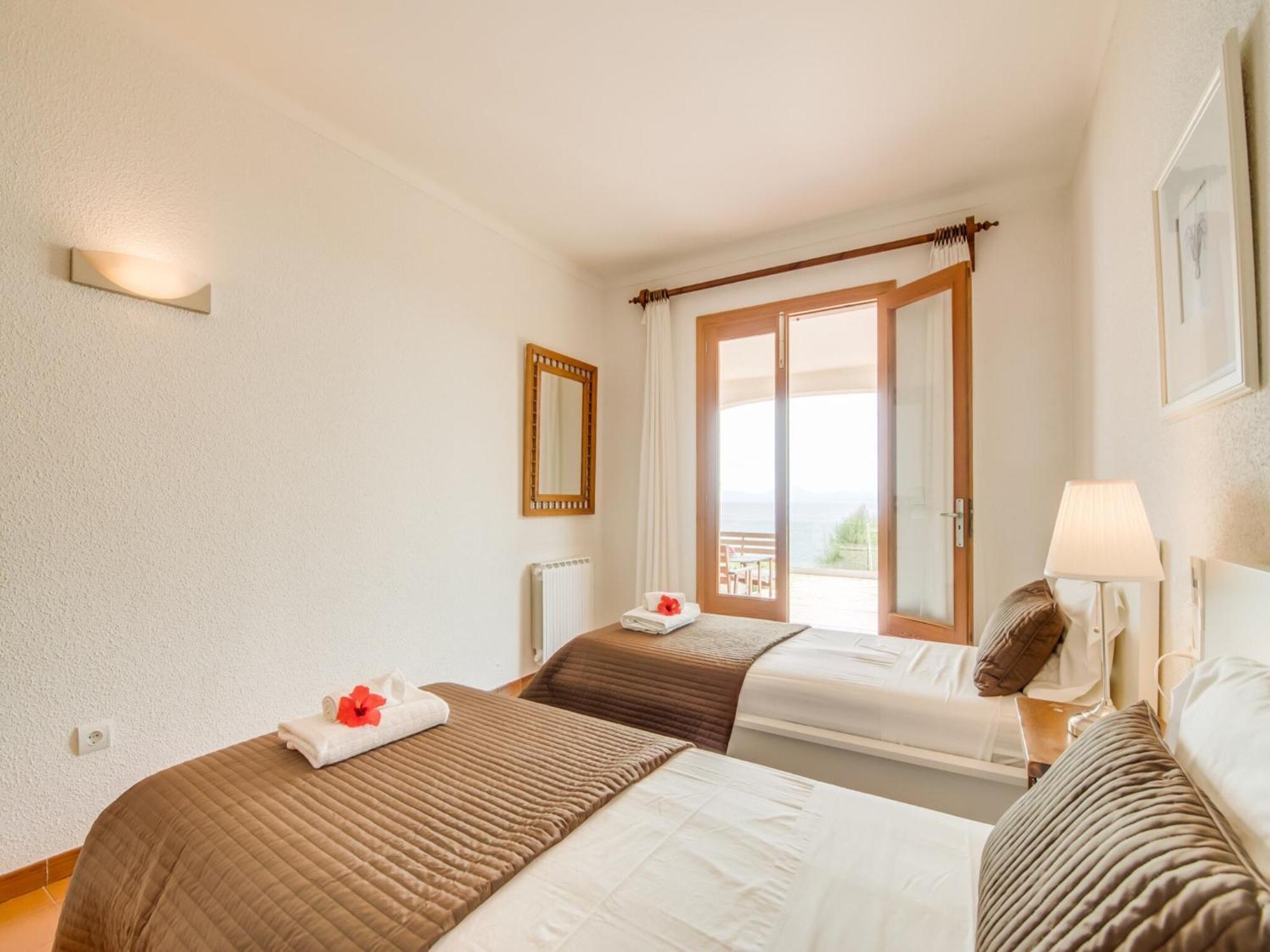 Holiday home Seafront In